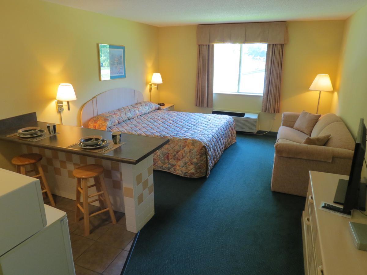 Lighthouse Resort Hotel Marblehead Exterior photo